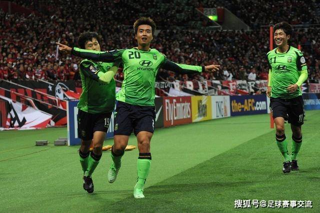 多个俱乐部关注金玟哉，拜仁先决定未来